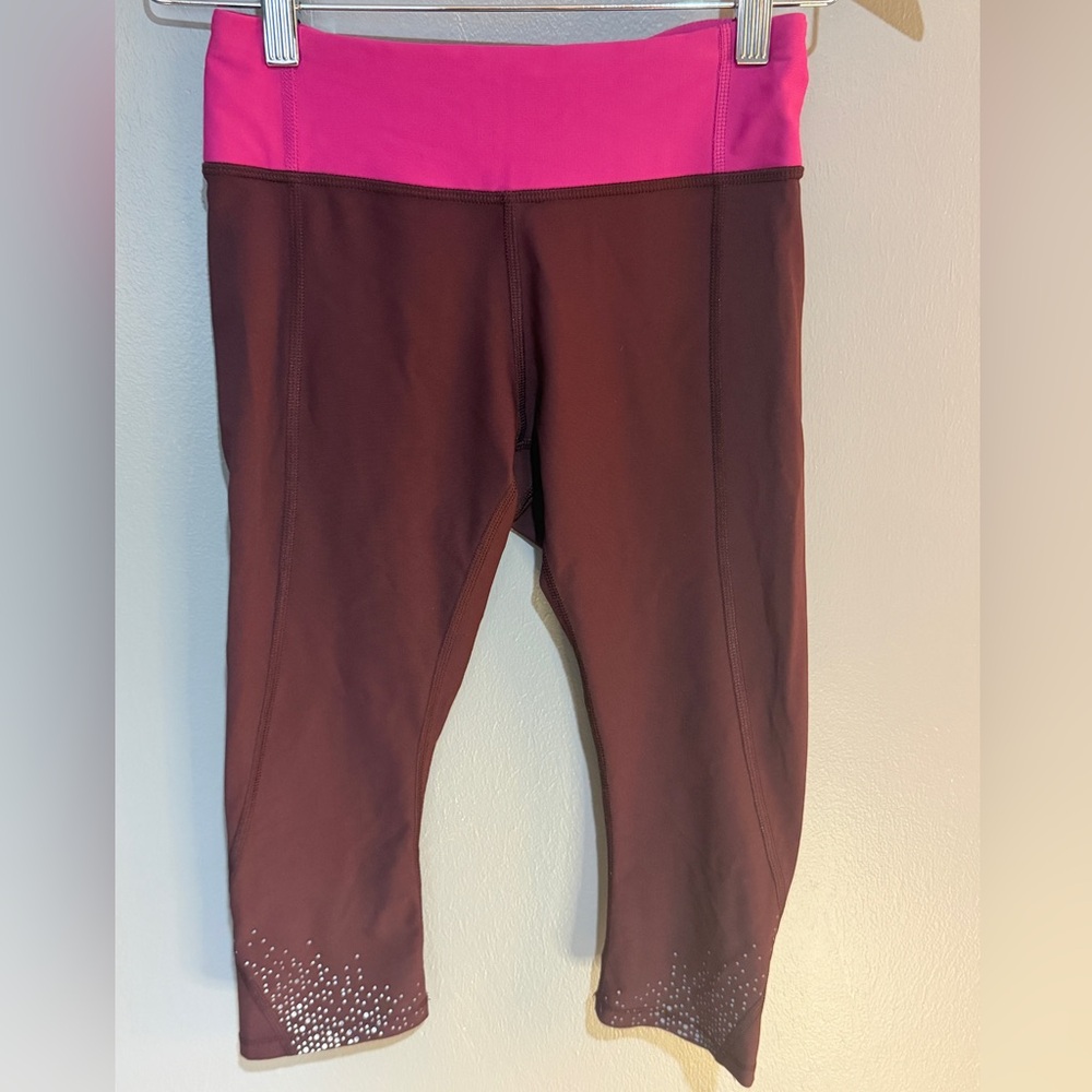 LULULEMON TIGHT STUFF CROP SZ 4